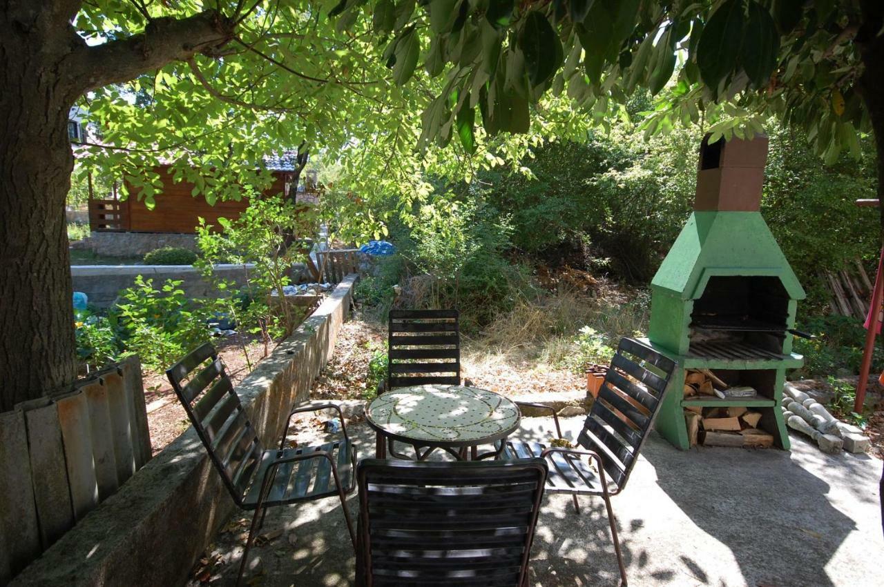 Apartments Juric By El-Pi Tours Njivice Esterno foto