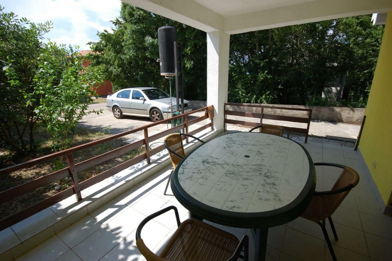 Apartments Juric By El-Pi Tours Njivice Esterno foto