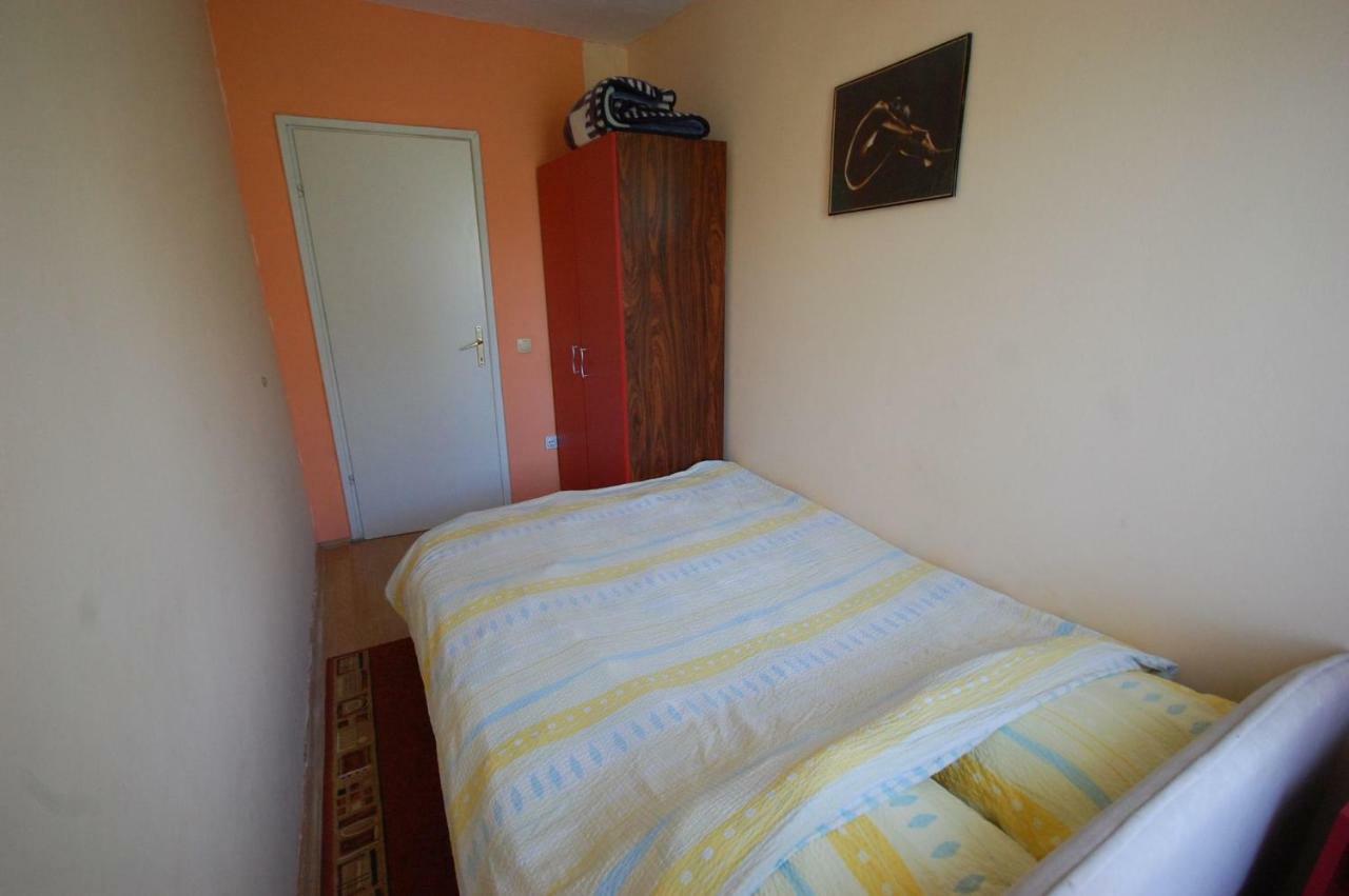 Apartments Juric By El-Pi Tours Njivice Esterno foto