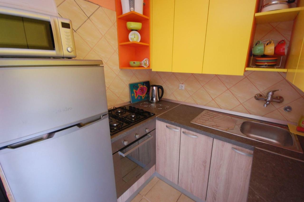 Apartments Juric By El-Pi Tours Njivice Esterno foto